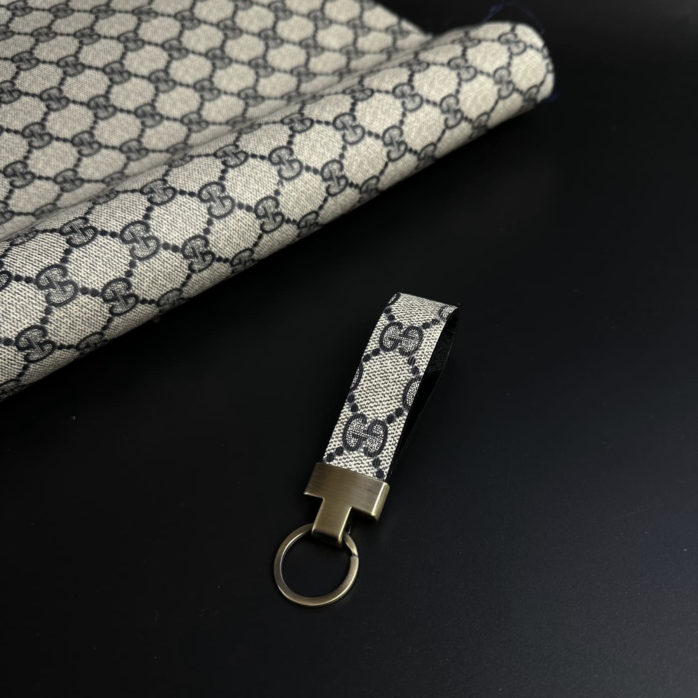 Breloc Auto Gucci Handmade