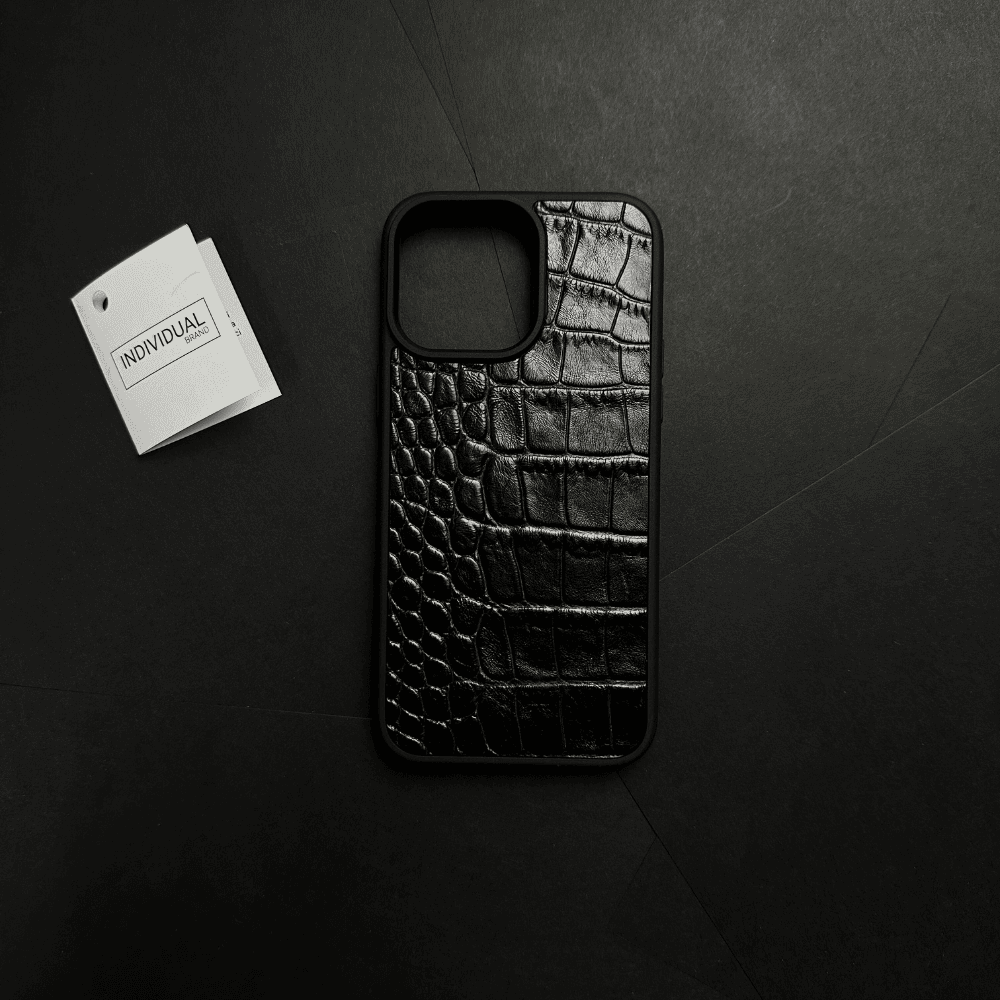 Husă iPhone din piele naturală neagră cu imprimeu de Crocodil