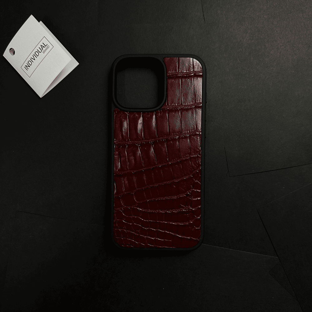 Husă iPhone din Crocodil Natural Vișiniu
