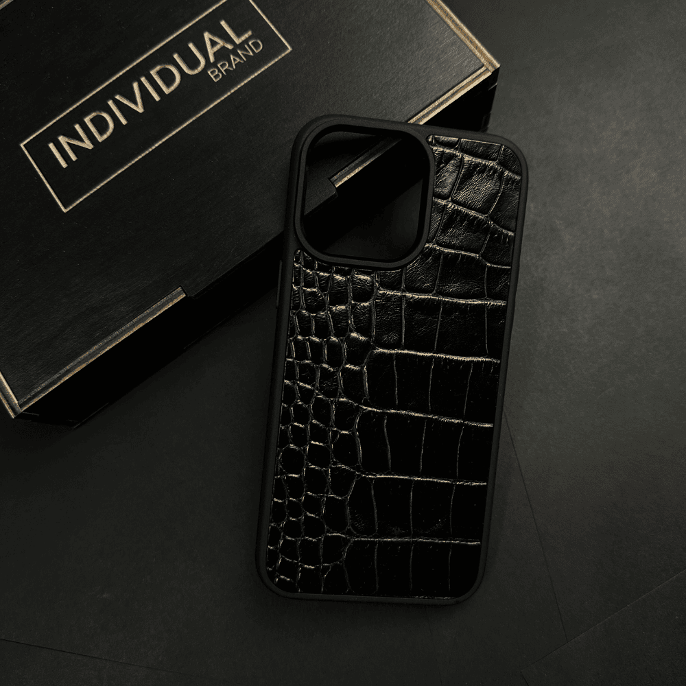 Husă iPhone din piele naturală neagră cu imprimeu de Crocodil