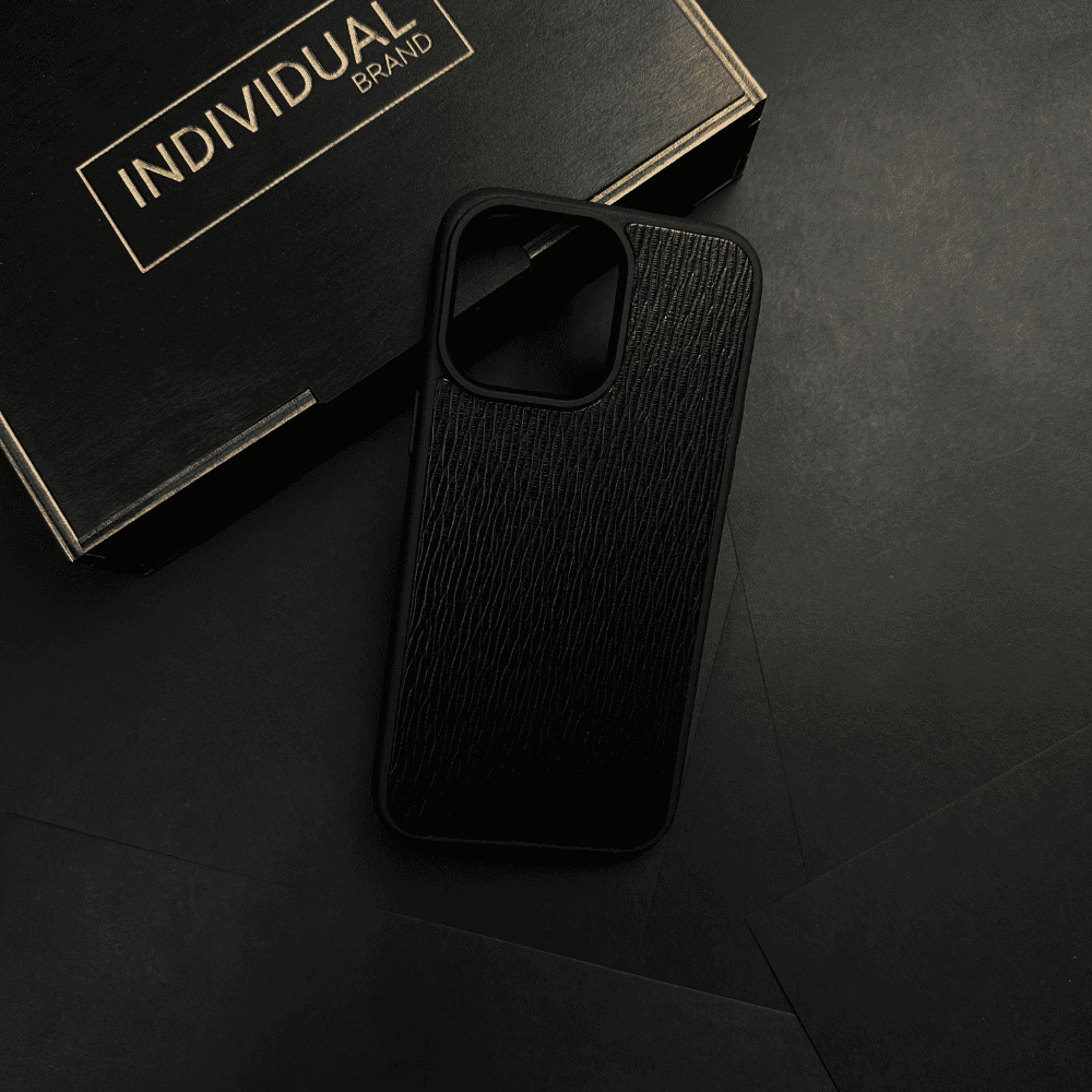 Husă iPhone din piele naturală neagră cu linii