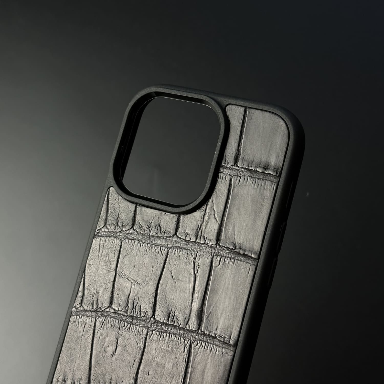 Husă iPhone din Crocodil Natural Negru