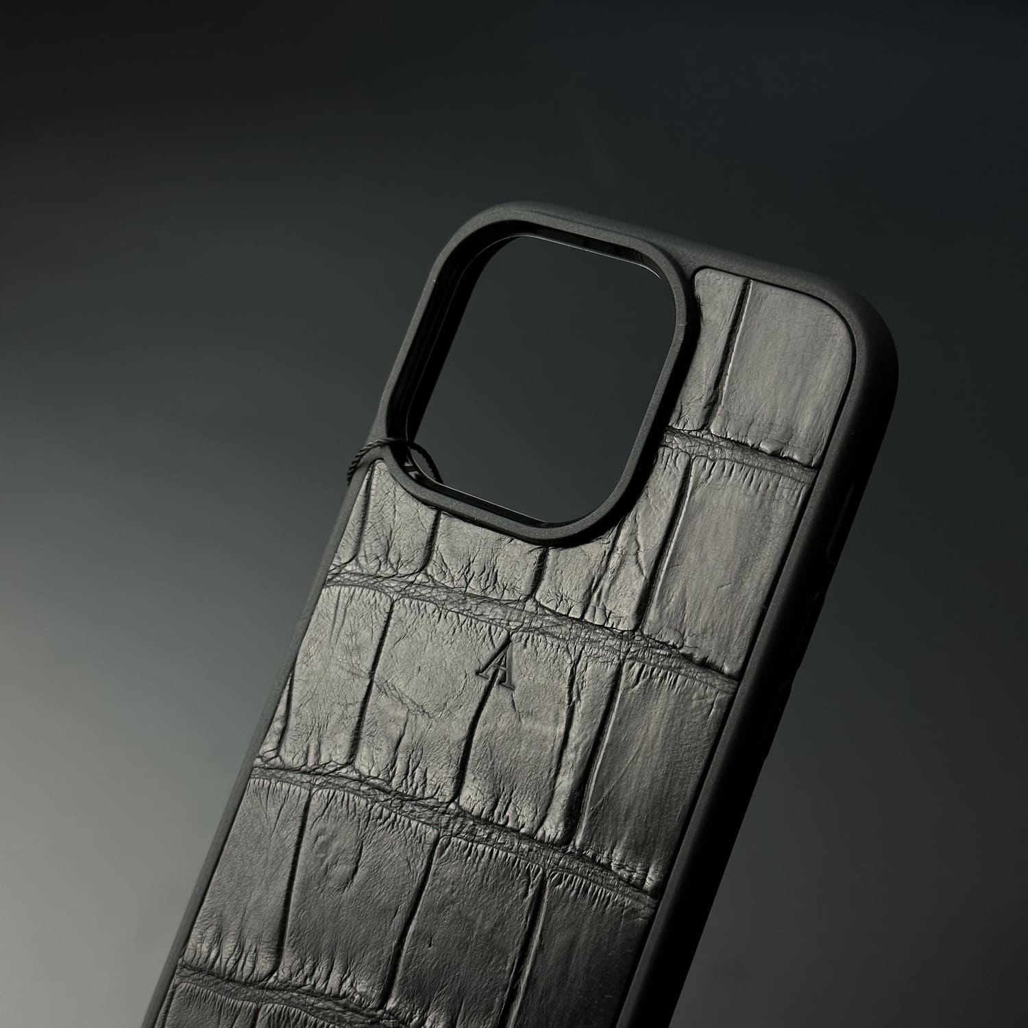 Husă iPhone din Crocodil Natural Negru