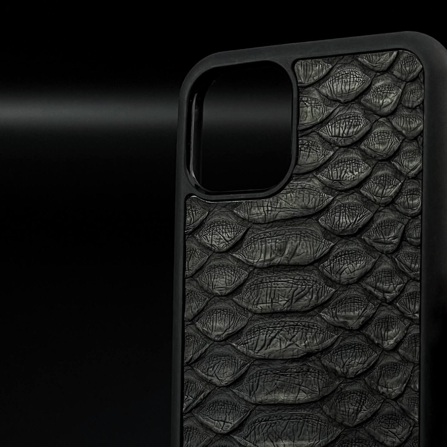 Husă iPhone din Piton Natural Negru