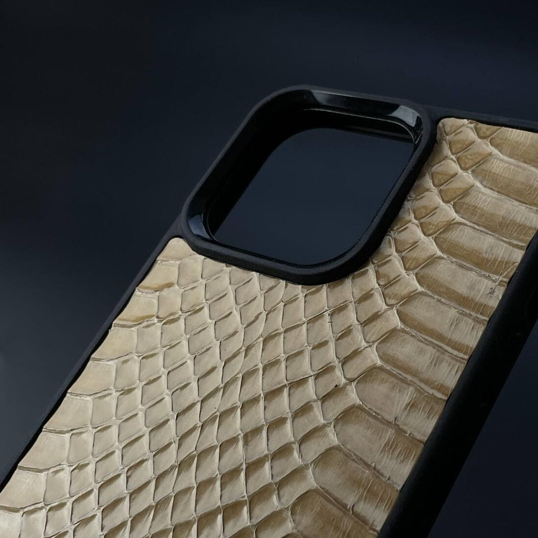 Husă iPhone din Șarpe Natural Galben