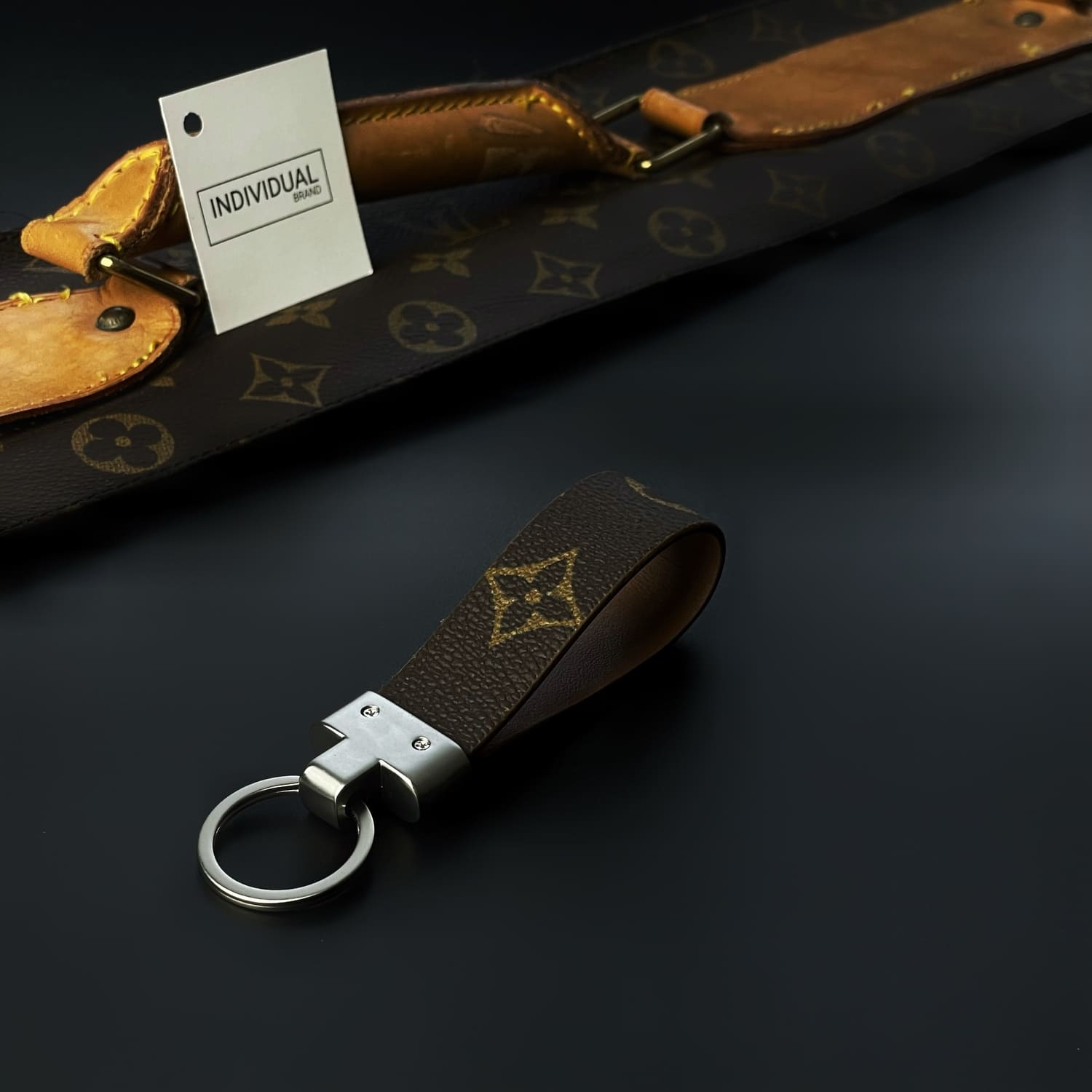 Breloc LV Cafeniu (fara logo)