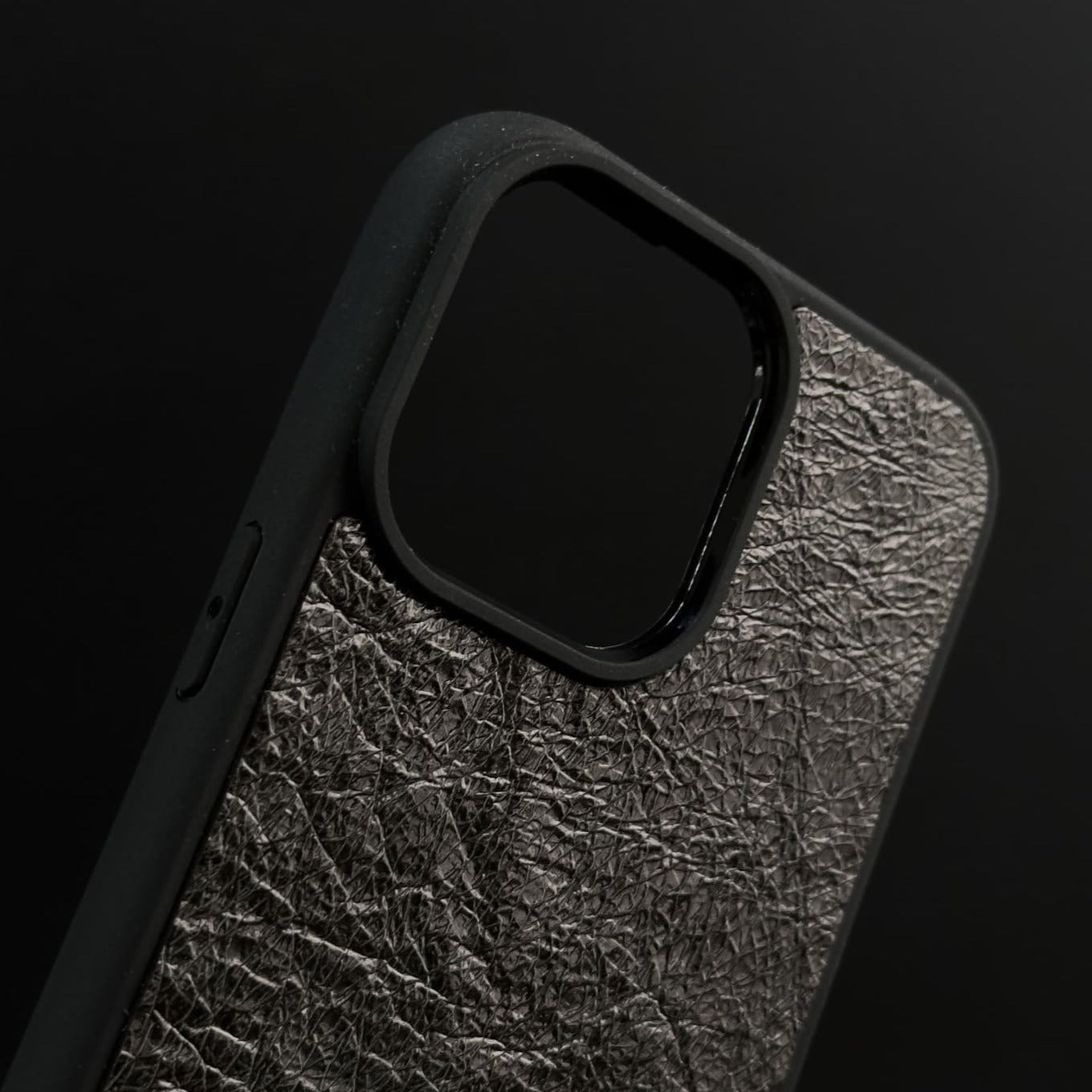 Husă iPhone din piele naturală cu textură Negru