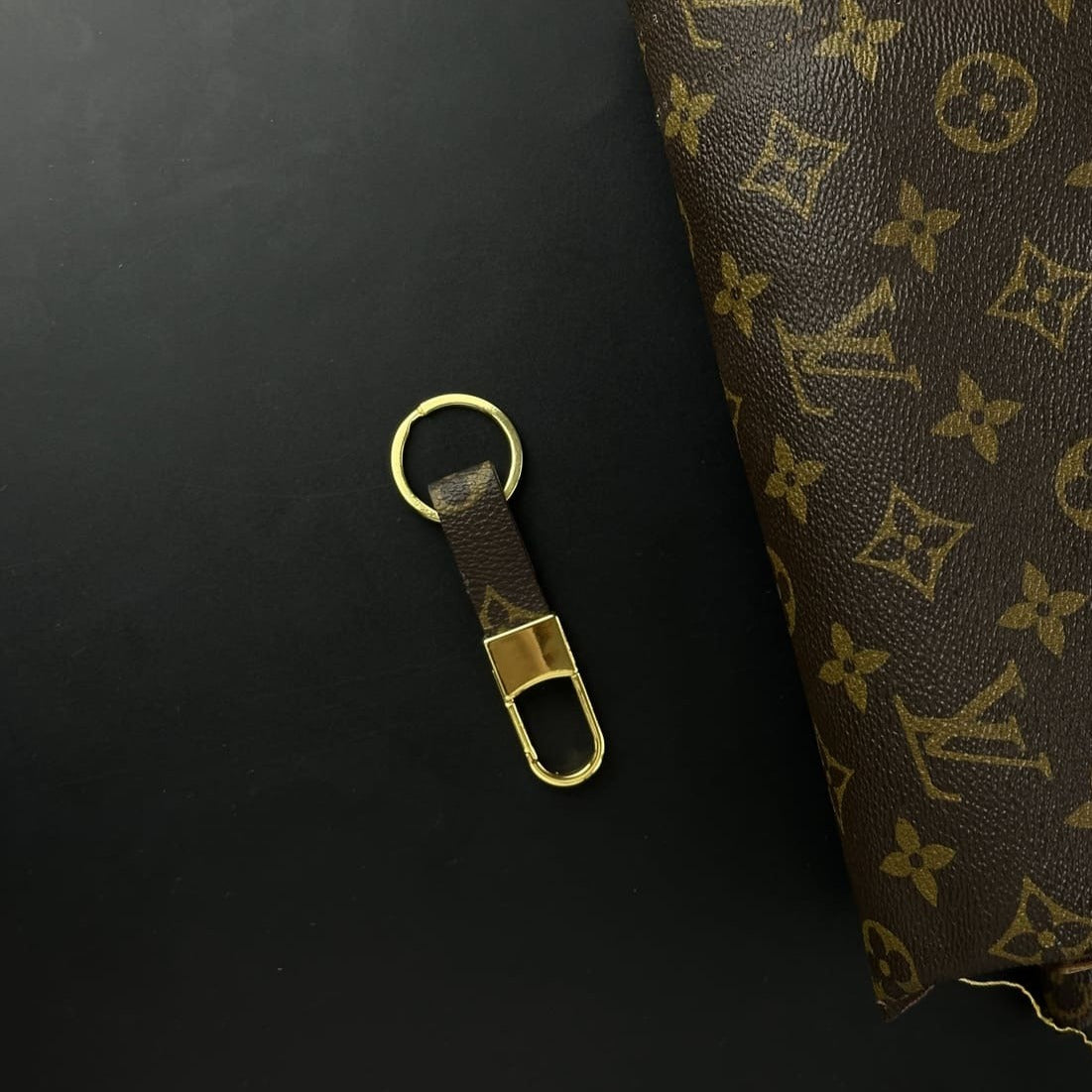 Breloc LV Mini 2 Cafeniu