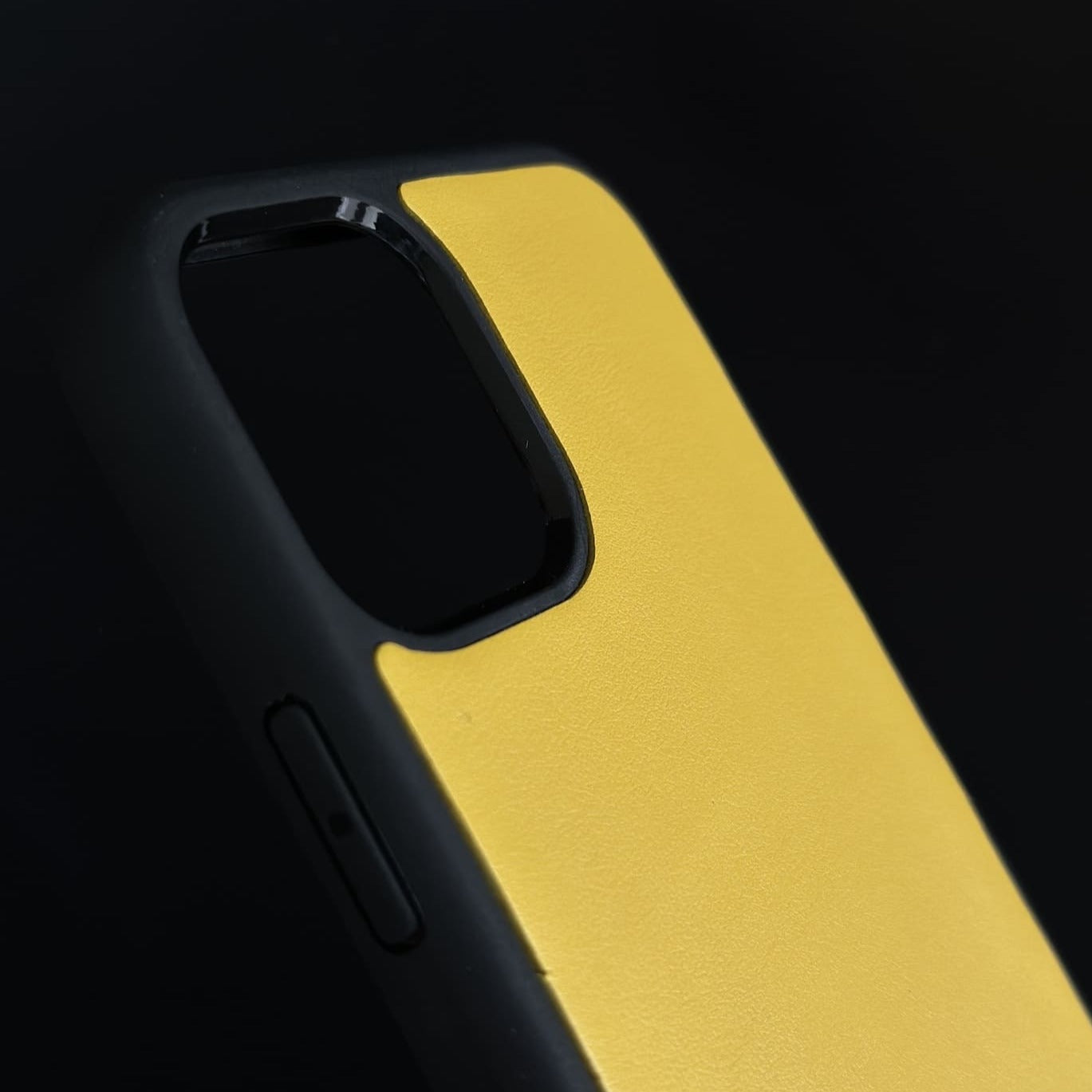 Husă iPhone din piele naturală Galben