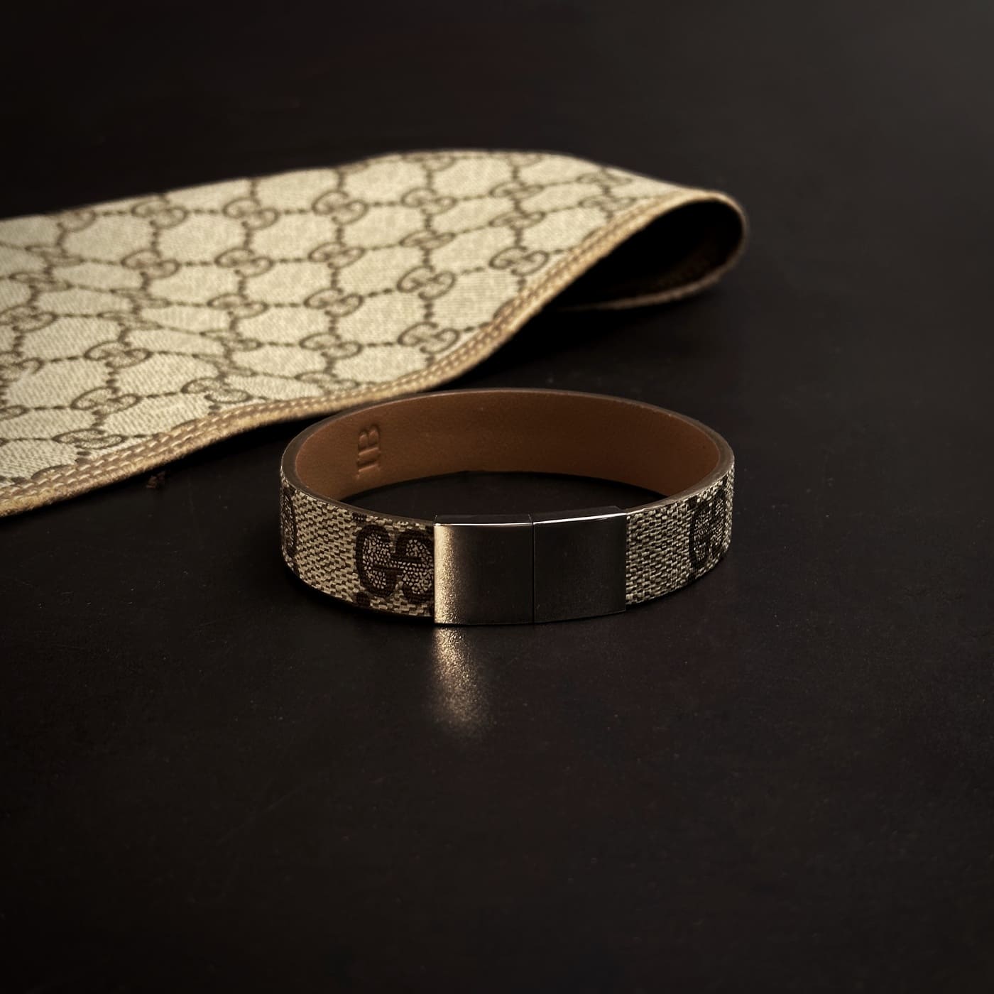 Brățară GG cu Magnet