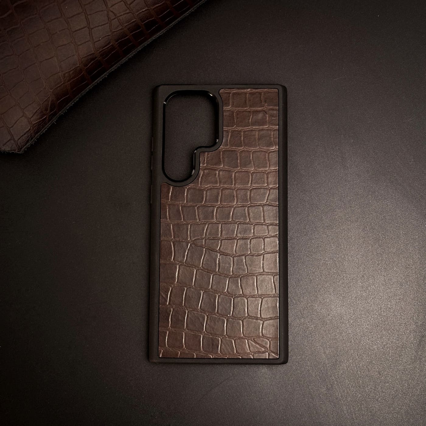 Husă Samsung din piele naturală cu imprimeu de Crocodil Cafeniu