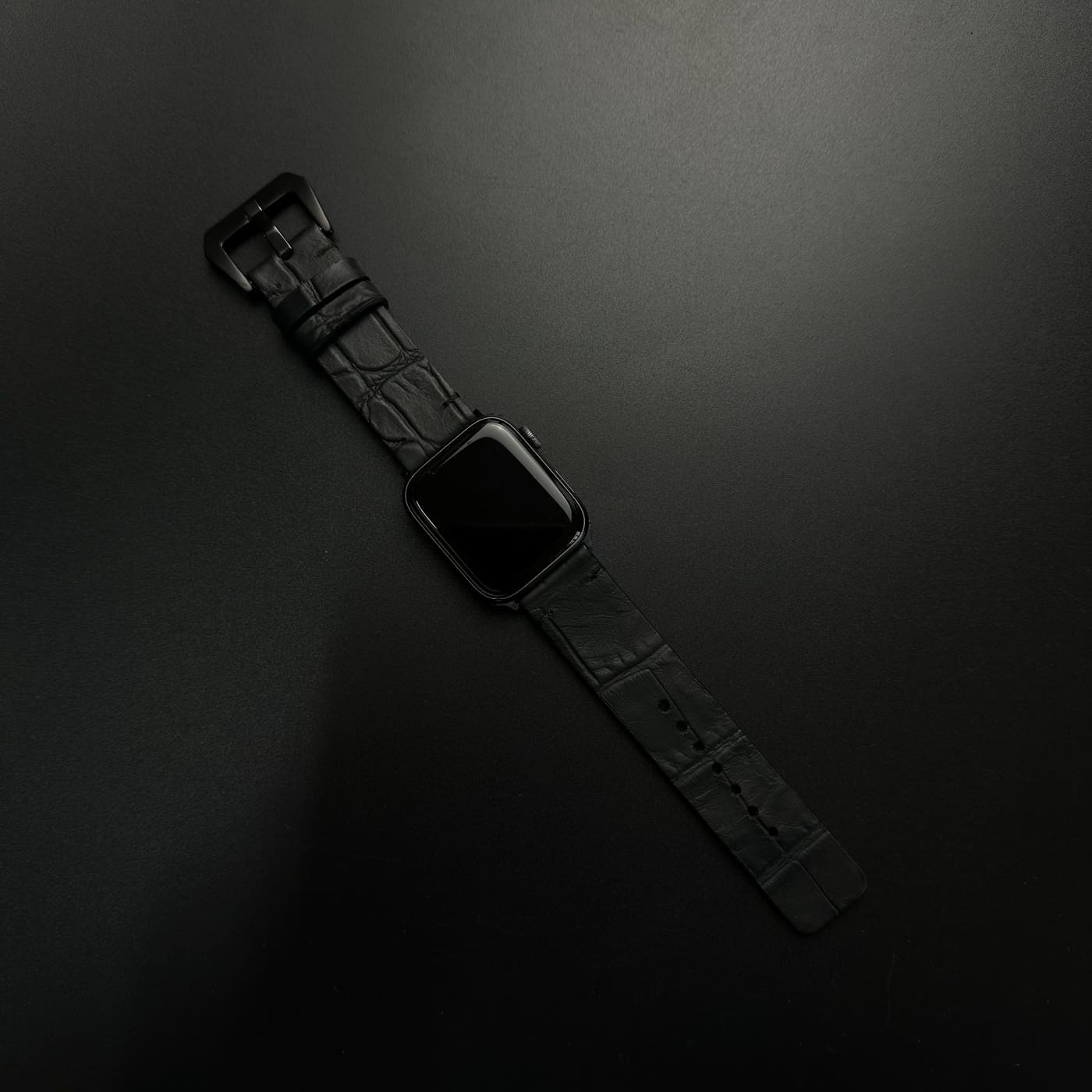 Curelușă Apple Watch din piele naturală cu imprimeu de Crocodil Negru mat