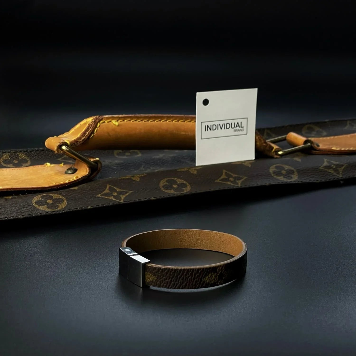 Brățară LV cu Magnet