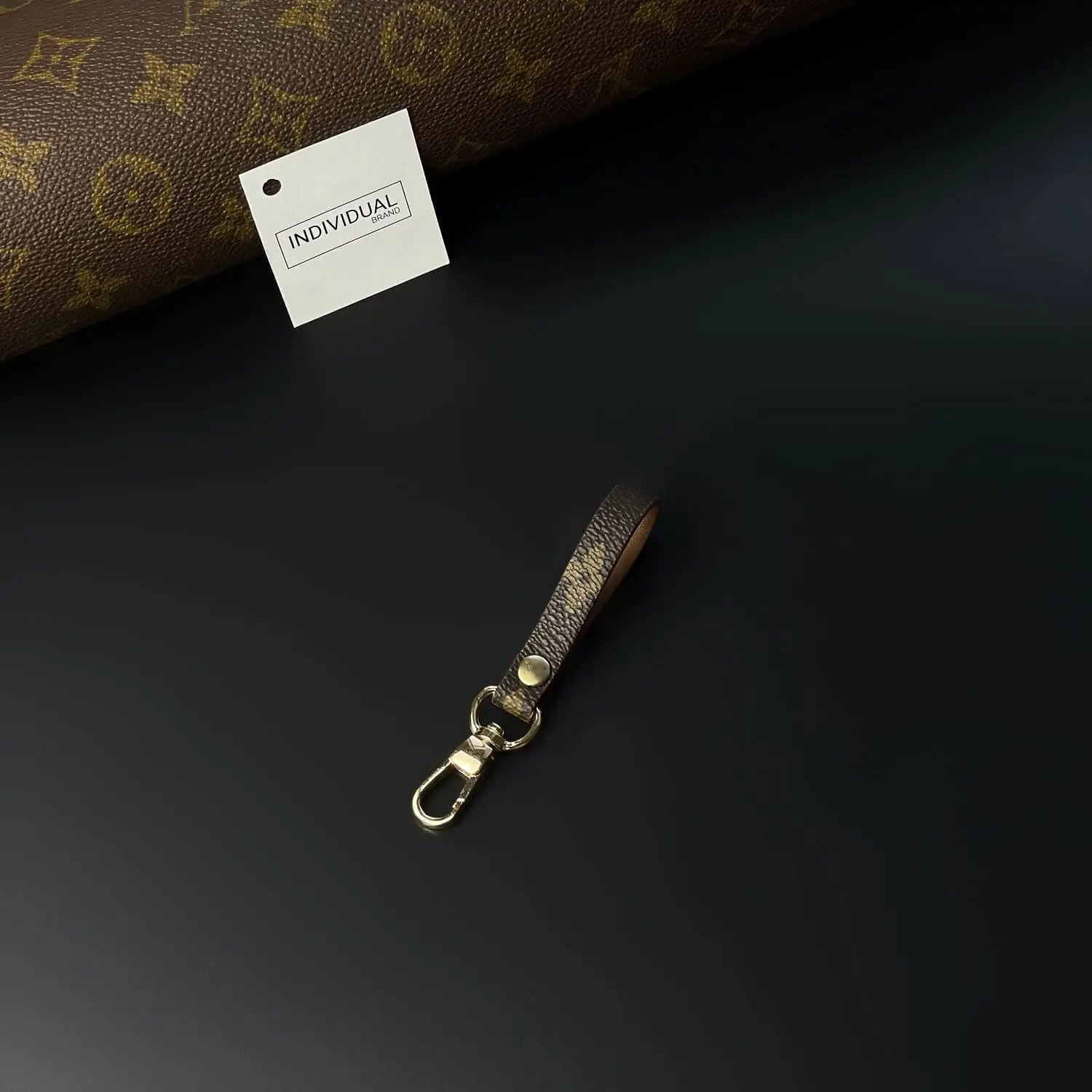 Breloc LV