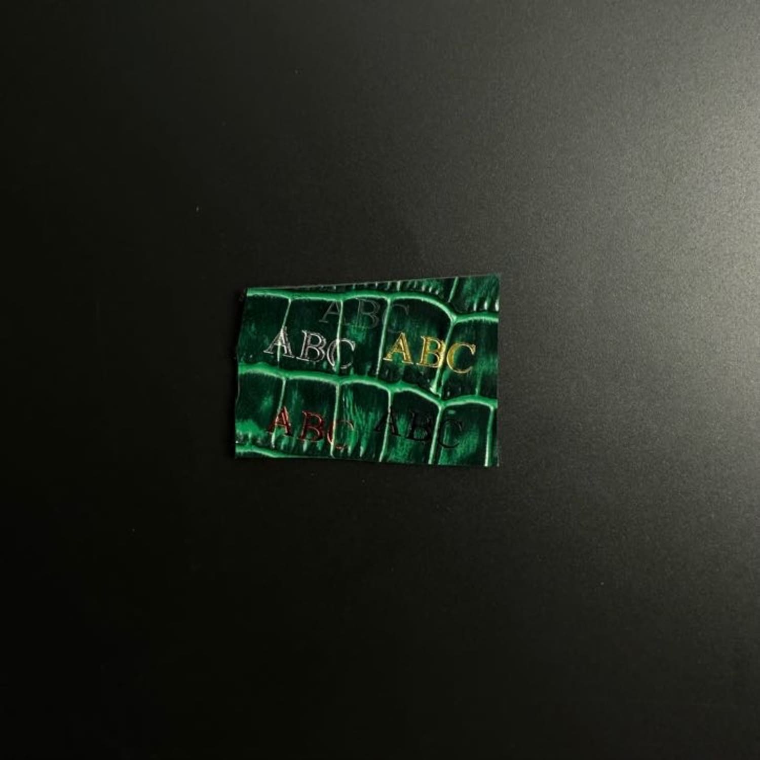 Brățară din piele naturală cu imprimeu de Crocodil 15mm cu magnet | Verde