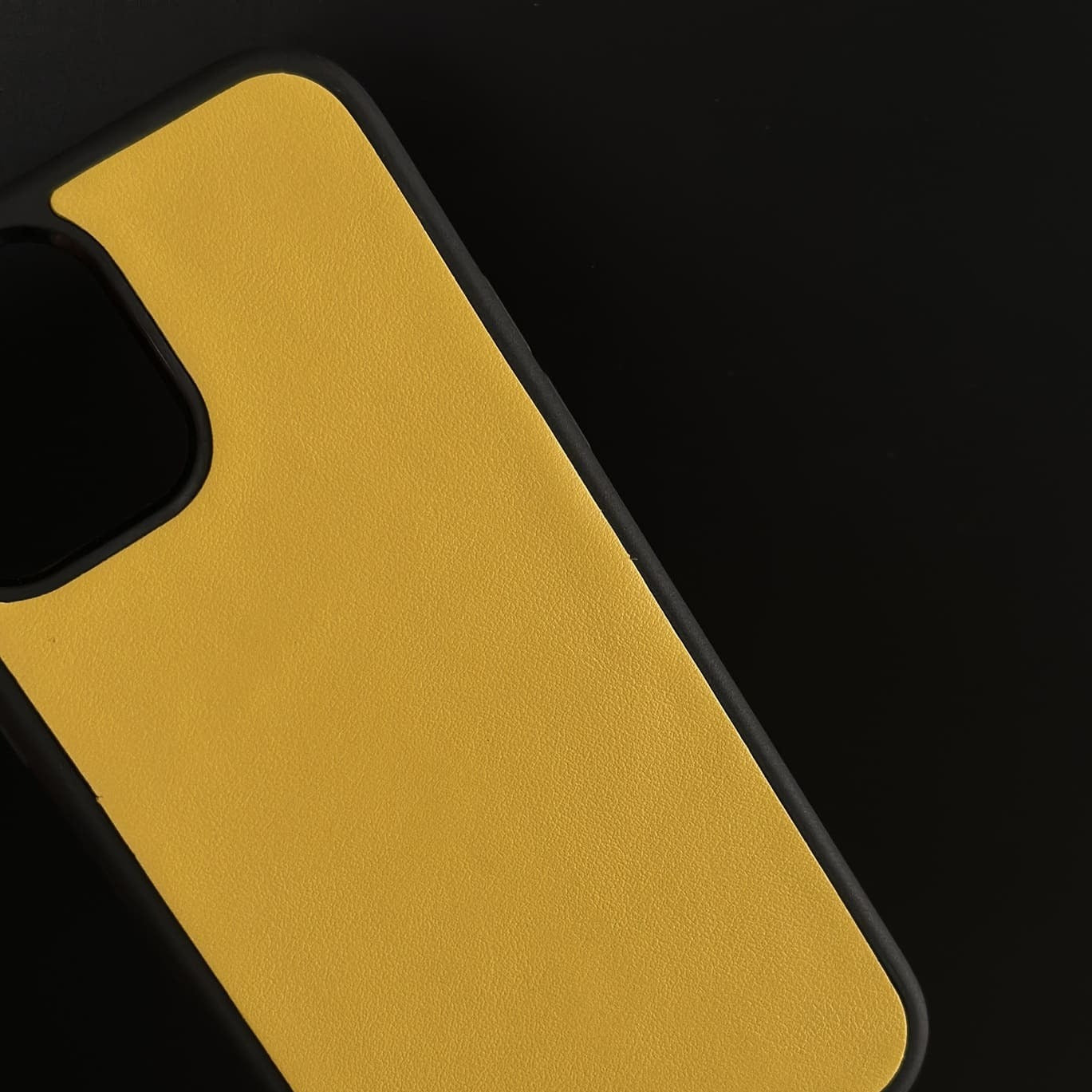  Husă iPhone din piele naturală Galben