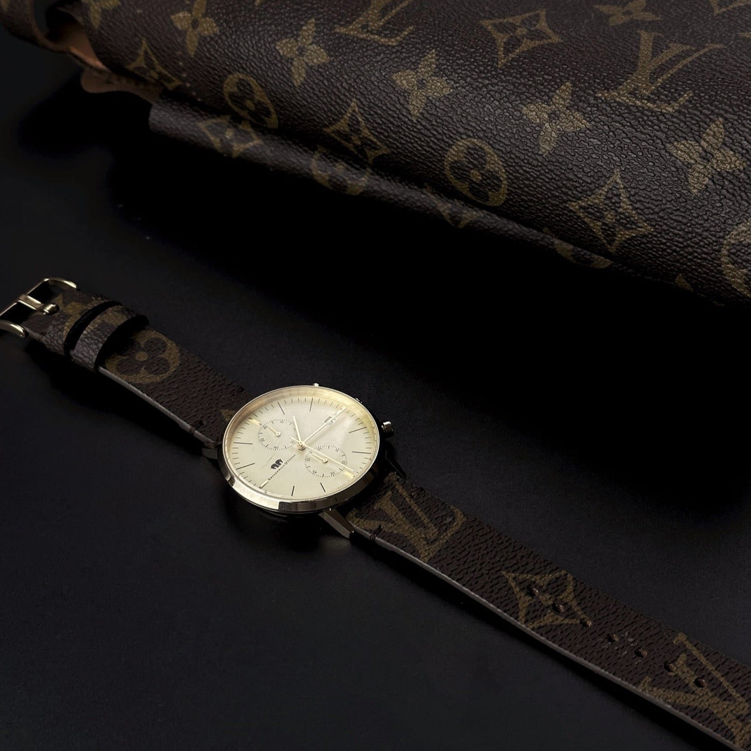 Curelușă LV Cafeniu Galaxy Watch
